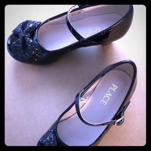 Children’s Place Girl’s Dress Shoe with mini heel.